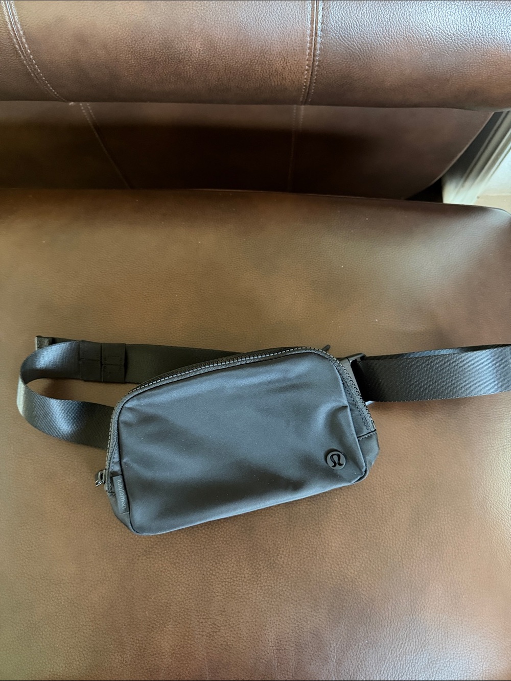 lululemon athletica belt bag black 1L
